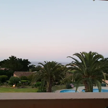 Playa Del Oro Résidence Avec Grande Piscine Et Vue Appartement